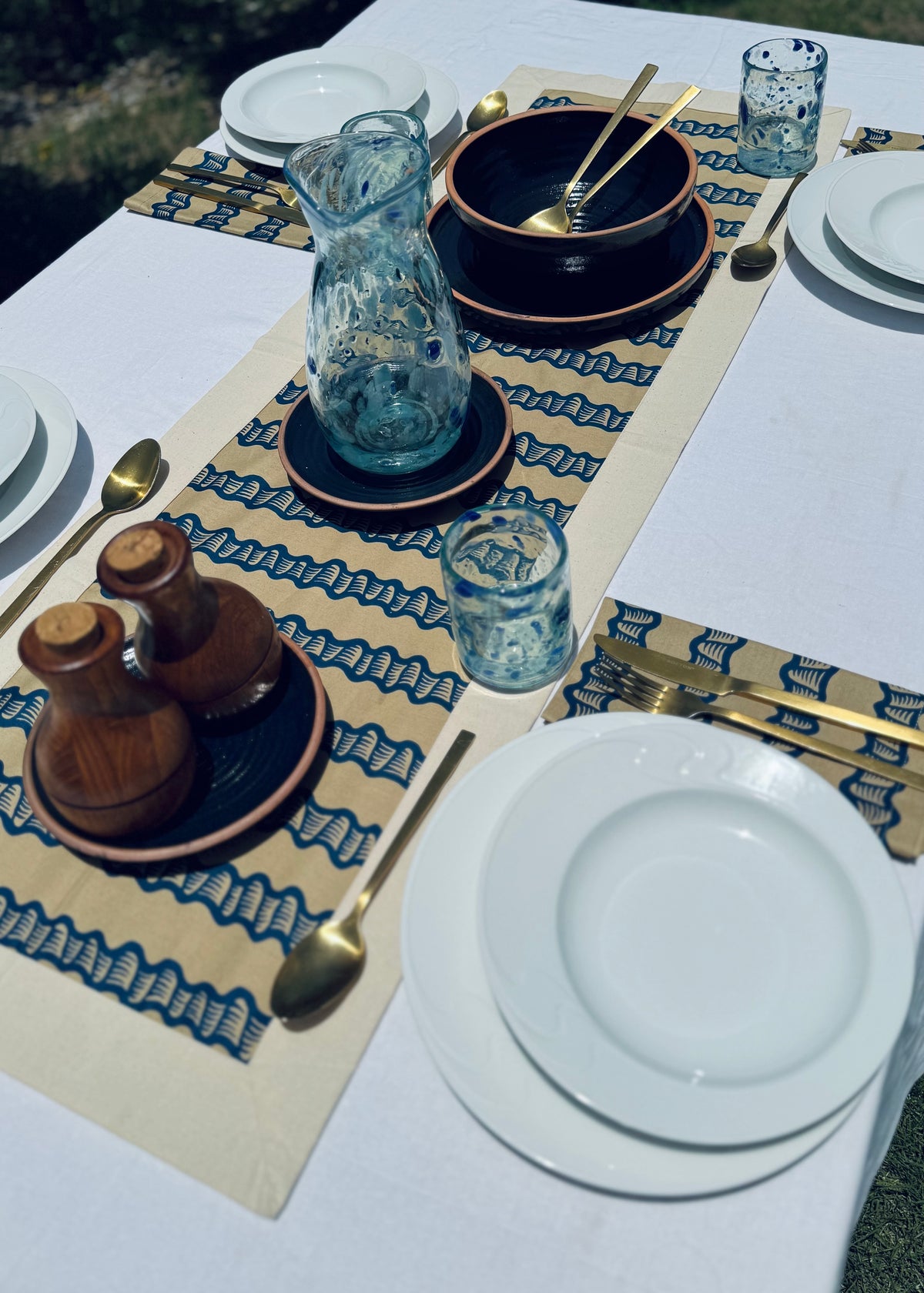 Chemin de table « Beehive Bliss »