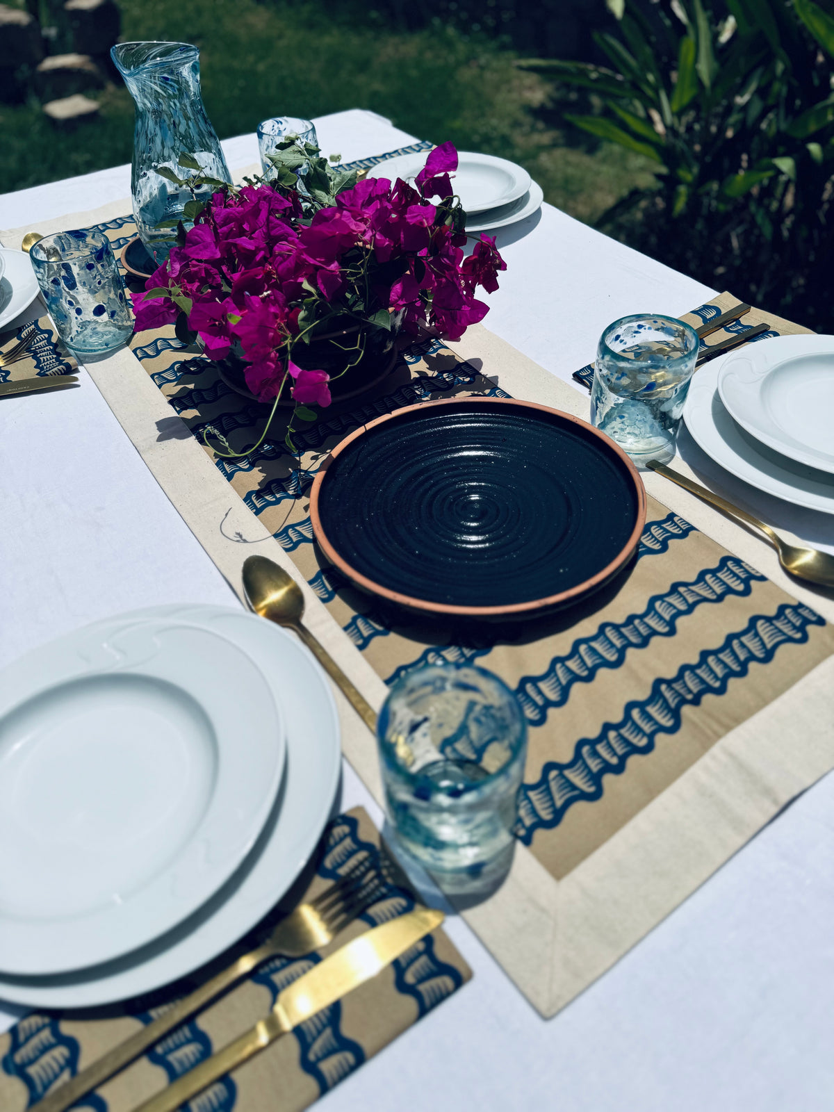 Chemin de table « Beehive Bliss »